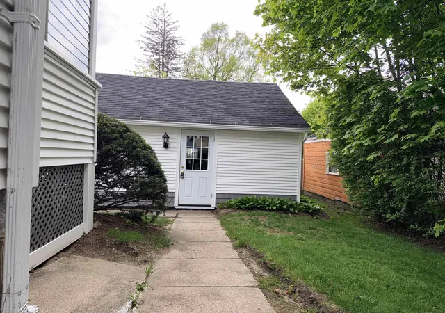 5th image of 406 E High St, Manchester, NH 03104 | MLS# 5091127