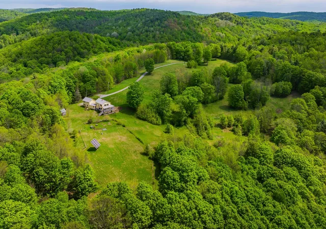 Photo 4 of Single family home for sale at 89 Jordan Rd, Strafford, VT 05072 | MLS# 5091177 | Listing updated on 2026-09-01