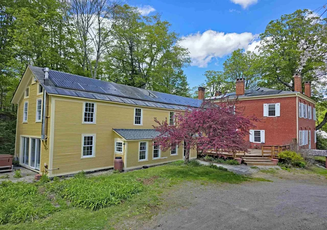 Homes for sale in Putney, VT | 53 Hickory Ridge Road South, Putney, VT 05346 | MLS# 5091196
