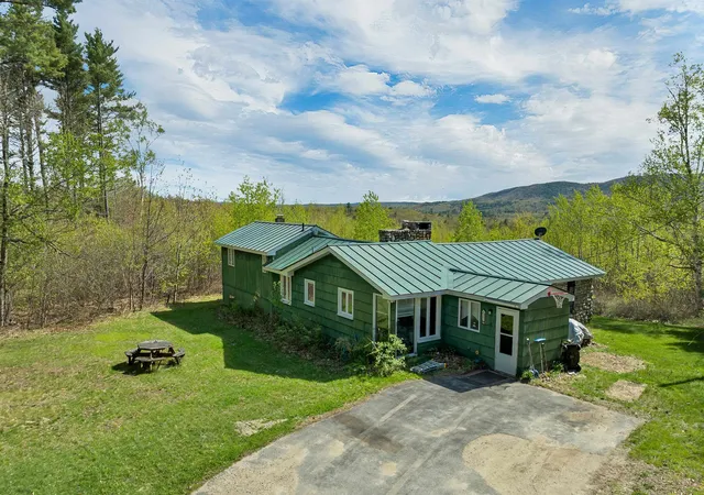 Homes for sale in Alton, NH | 37 Bowman Rd, Alton, NH 03809 | MLS# 5091200