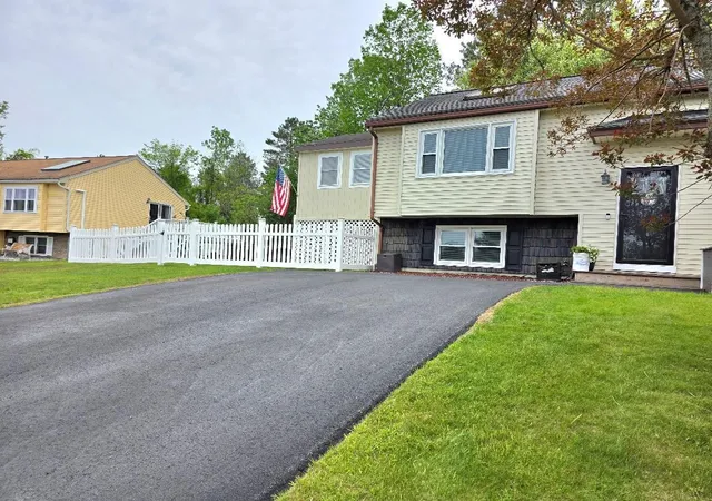 Homes for sale in Derry, NH | 6 L Matthew Dr #6 L, Derry, NH 03038 | MLS# 5091212