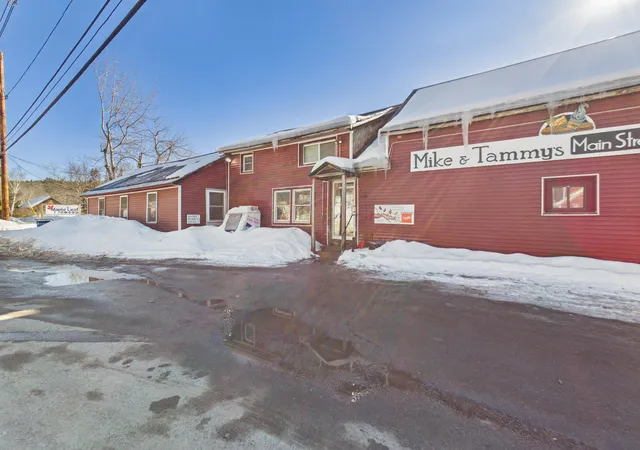 Homes for sale in Londonderry, VT | 2170 North Main St, Londonderry, VT 05148 | MLS# 5091253