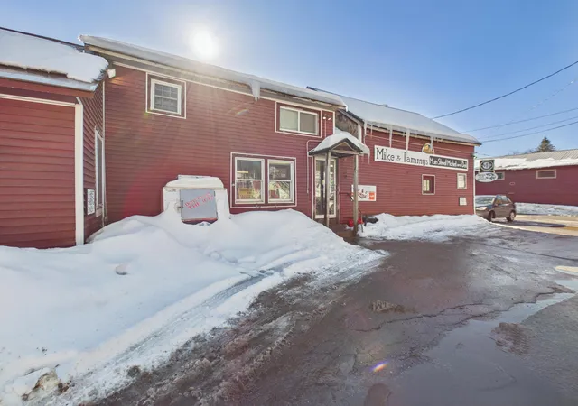 Homes for sale in Londonderry, VT | 2170 North Main St, Londonderry, VT 05148 | MLS# 5091253