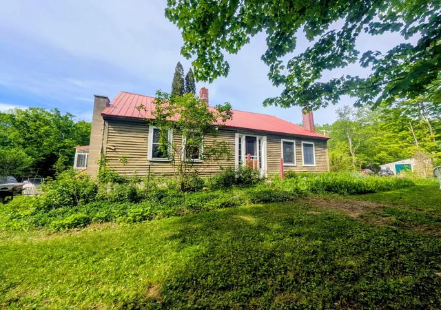 Homes for sale in Candia, NH | 40 Old Deerfield Rd, Candia, NH 03034 | MLS# 5091255