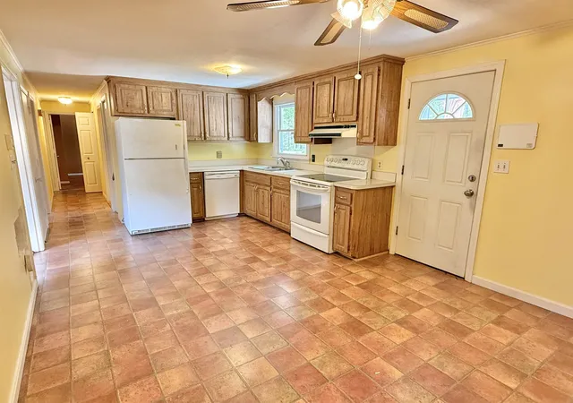 3rd image of 4 Rita Ave, Pelham, NH 03076 | MLS# 5091299