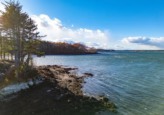 5th image of 82 Shipwright Wy, Newington, NH 03801 | MLS# 5091385