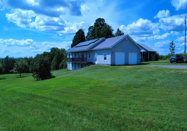 Photo 3 of Single family home for sale at 294 Lyon Rd, Derby Line, VT 05830 | MLS# 5091388 | Listing updated on 2026-08-31