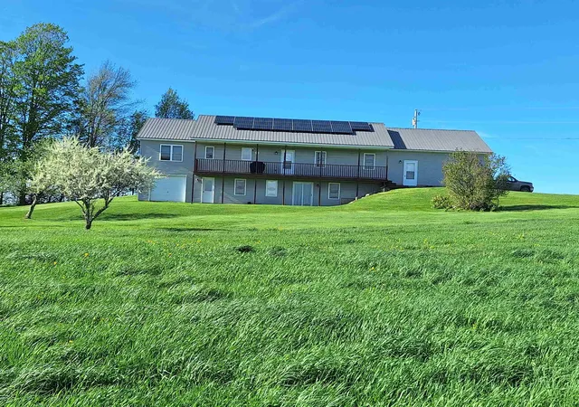 Photo 4 of Single family home for sale at 294 Lyon Rd, Derby Line, VT 05830 | MLS# 5091388 | Listing updated on 2026-08-31