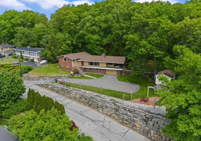 1st image of 33 High Ridge Rd, Manchester, NH 03104 | MLS# 5091441