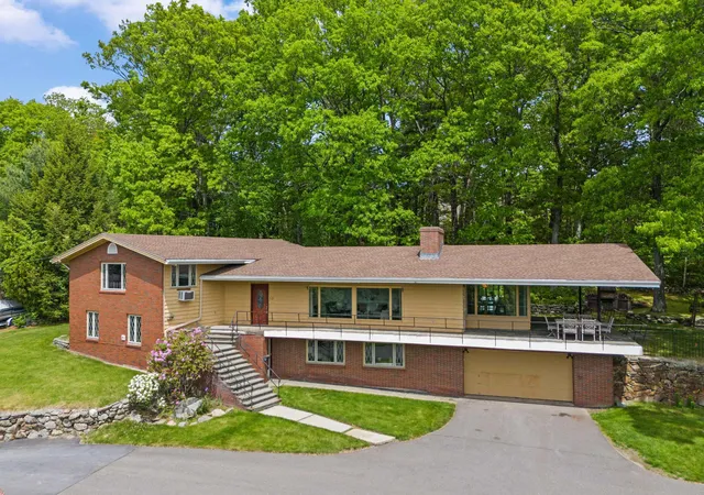 2nd image of 33 High Ridge Rd, Manchester, NH 03104 | MLS# 5091441