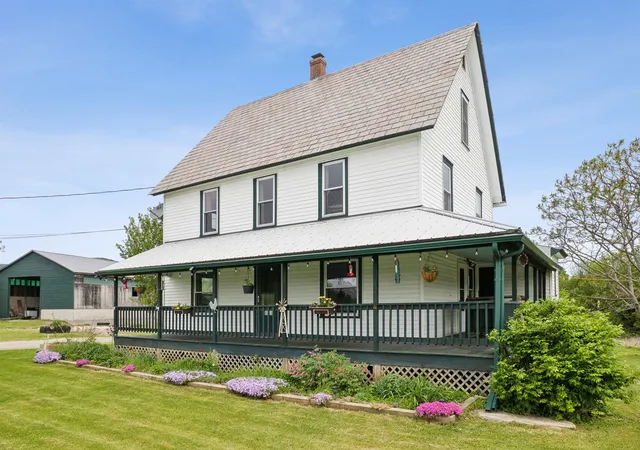 Photo 2 of Single family home for sale at 133 Baltimore Rd, North Springfield, VT 05150 | MLS# 5091474 | Listing updated on 2026-07-04