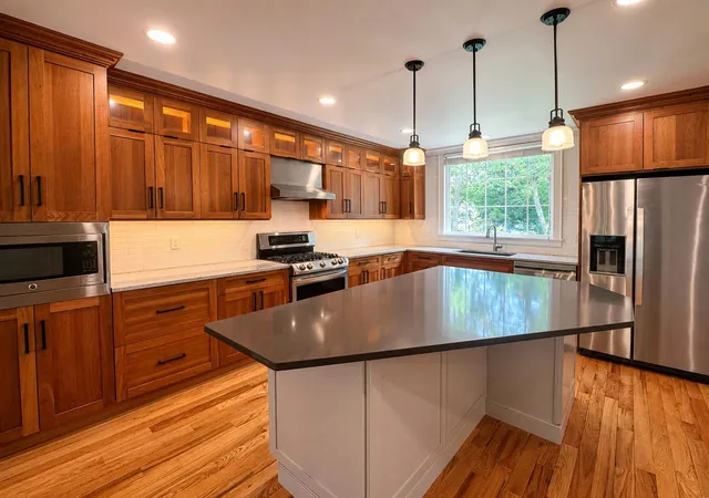 2nd image of 23 Cayuga Ct, Burlington, VT 05408 | MLS# 5091514