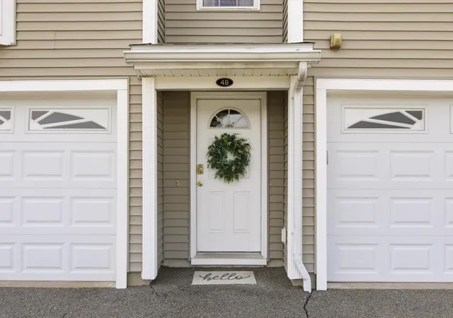 Photo 2 of Townhouse for sale at 4 Aster Ct #B, Nashua, NH 03062 | MLS# 5091530 | Listing updated on 2026-06-23
