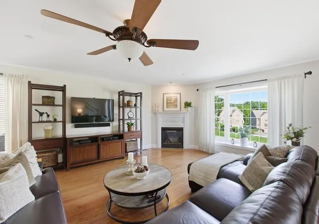Photo 3 of Townhouse for sale at 4 Aster Ct #B, Nashua, NH 03062 | MLS# 5091530 | Listing updated on 2026-06-23
