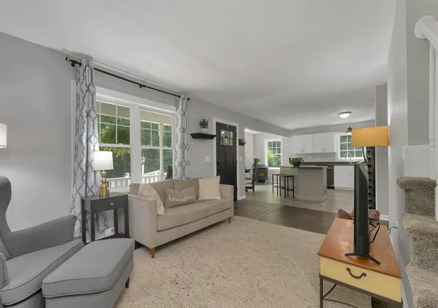 2nd image of 3 Pendergast Rd, Newmarket, NH 03857 | MLS# 5091576