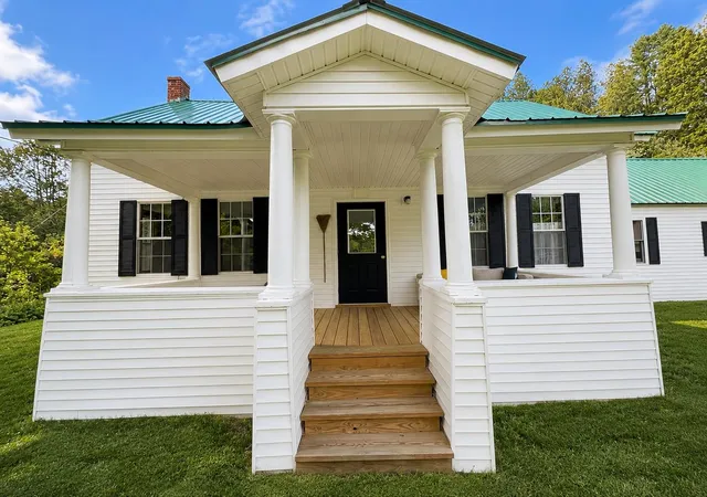 Photo 2 of Single family home for sale at 704 South Wheelock Rd, Lyndonville, VT 05851 | MLS# 5091604 | Listing updated on 2026-06-15