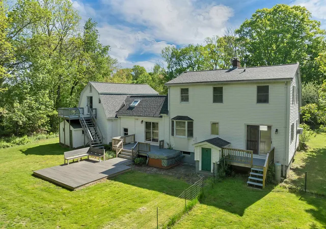 4th image of 1 Muddy Pond Rd, Kensington, NH 03833 | MLS# 5091611