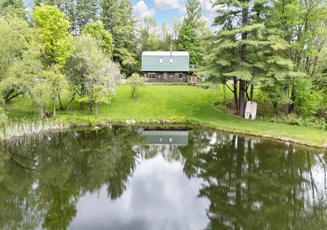 Photo 3 of Single family home for sale at 51 Ingersoll Ln, Barton, VT 05822 | MLS# 5091627 | Listing updated on 2026-09-10