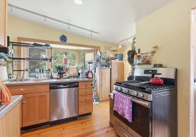 3rd image of 141 West Canal St, Winooski, VT 05404 | MLS# 5091650