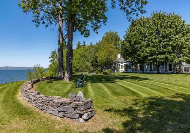 4th image of 1462 Lake Rd, Panton, VT 05482 | MLS# 5091682