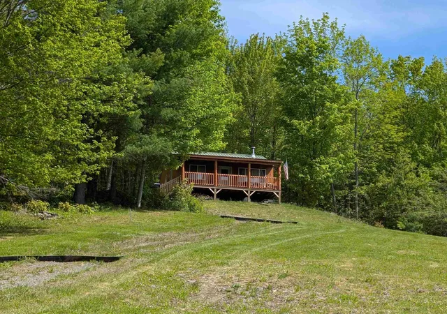 2nd image of 320 Hunt Mountain Rd, Monroe, NH 03771 | MLS# 5091792