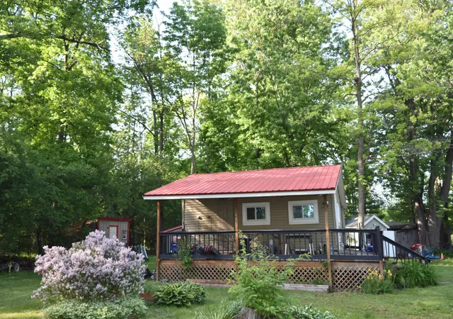 Photo 1 of Single family home for sale at 36 Island Dr, Bridport, VT 05734 | MLS# 5091805 | Listing updated on 2026-08-03