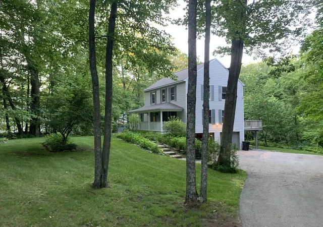 Homes for sale in Nottingham, NH | 33 South Summer St, Nottingham, NH 03290 | MLS# 5091808
