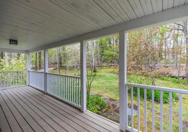 Homes for sale in Nottingham, NH | 33 South Summer St, Nottingham, NH 03290 | MLS# 5091808