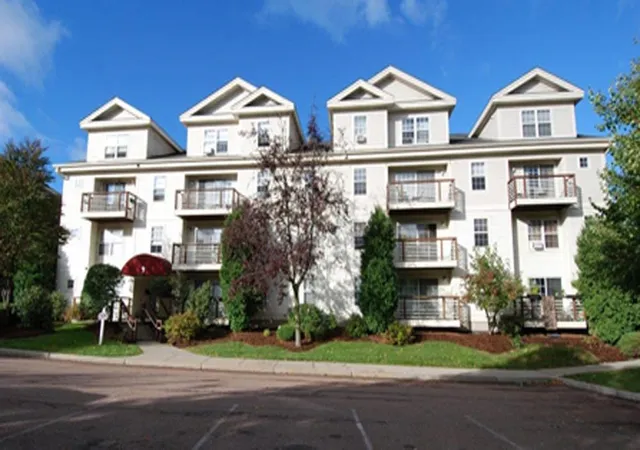 Townhouse for sale at 294 Hildred Dr #294, Burlington, VT 05401 | MLS# 5091817