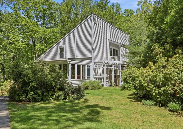Photo 3 of Single family home for sale at 22 Hemlock Cir, Sandown, NH 03873 | MLS# 5091820 | Listing updated on 2026-08-02