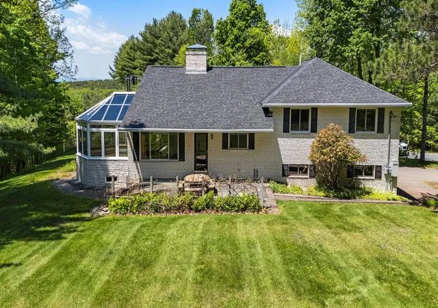 Homes for sale in Lebanon, NH | 54 Blueberry Hill Dr, Lebanon, NH 03766 | MLS# 5091823