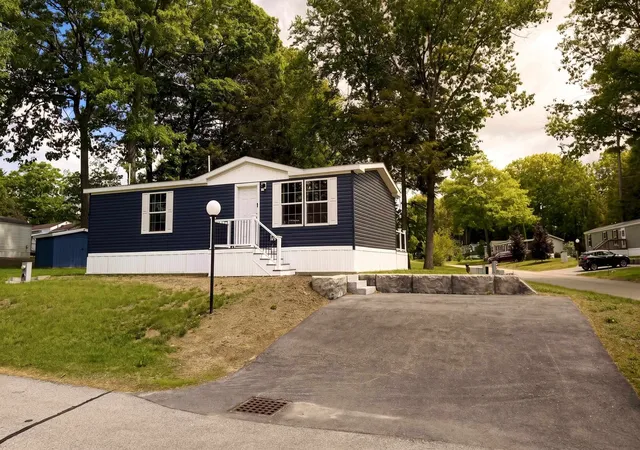 Homes for sale in Rochester, NH | 23 South Elderberry Ln, Rochester, NH 03867 | MLS# 5091830