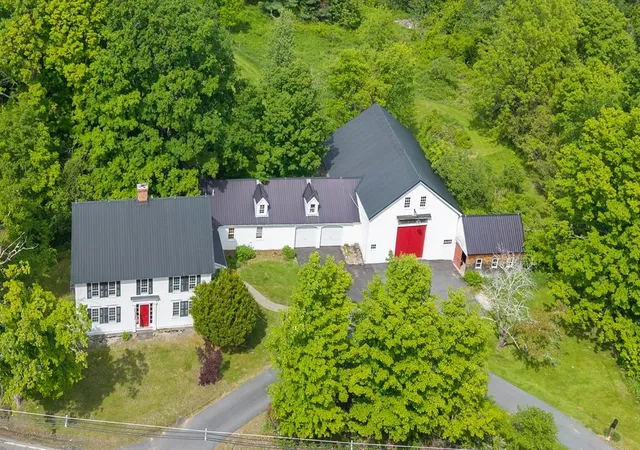 2nd image of 2 Raymond Rd, Deerfield, NH 03037 | MLS# 5091875