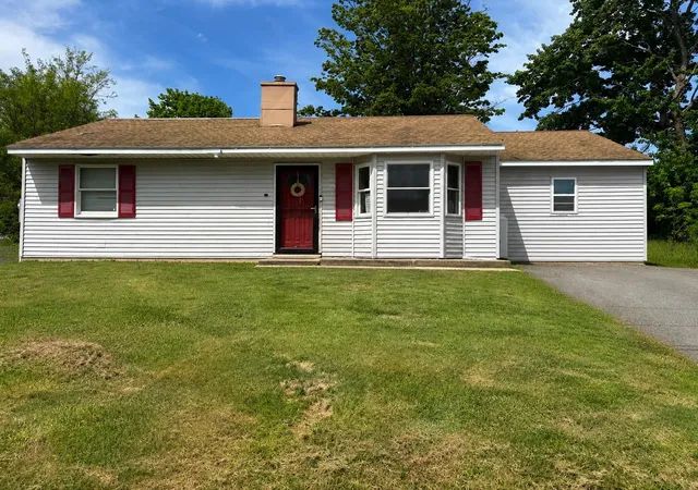 Homes for sale in Springfield, VT | 3 Lark Ln, Springfield, VT 05156 | MLS# 5091902