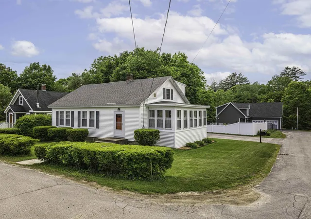 Homes for sale in Dover, NH | 6 Chesley St, Dover, NH 03820 | MLS# 5091954