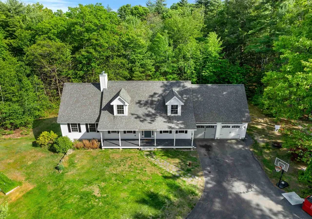 Homes for sale in Barrington, NH | 137 Hearthside Dr, Barrington, NH 03825 | MLS# 5091962