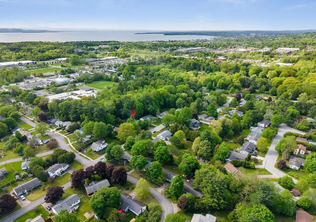43rd image of 5 Tanglewood Dr, South Burlington, VT 05403 | MLS# 5091965