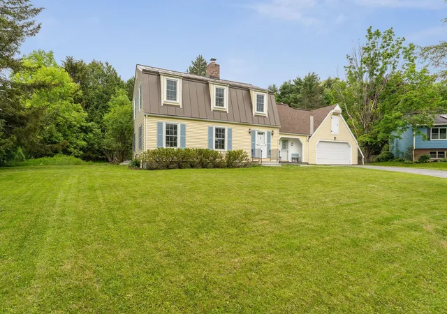 60th image of 17 Brook Dr, Burlington, VT 05408 | MLS# 5092018