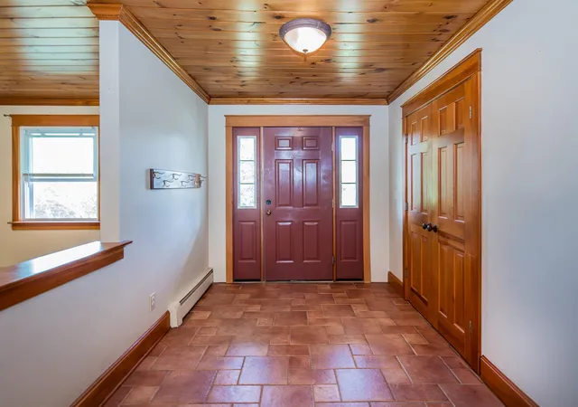 Photo 3 of Single family home for sale at 12 Laverne Dr, Rutland, VT 05701 | MLS# 5092026 | Listing updated on 2026-09-15