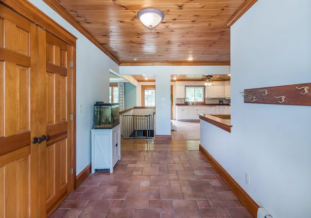 Photo 4 of Single family home for sale at 12 Laverne Dr, Rutland, VT 05701 | MLS# 5092026 | Listing updated on 2026-09-15
