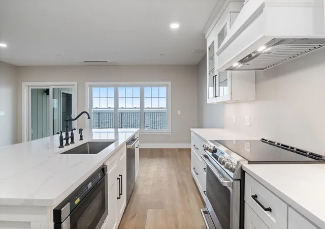 Homes for sale in Hampton, NH | 465 Ocean Blvd #301, Hampton, NH 03842 | MLS# 5092033
