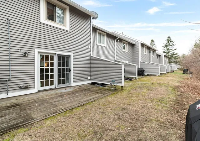 Homes for sale in South Burlington, VT | 309 Sugar Tree Ln, South Burlington, VT 05403 | MLS# 5092040