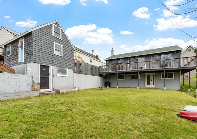 Photo 1 of Single family home for sale at 31 Main St, Raymond, NH 03077 | MLS# 5092050 | Listing updated on 2026-07-03