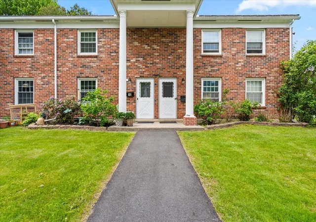 Homes for sale in South Burlington, VT | 425 Dorset St #10, South Burlington, VT 05403 | MLS# 5092073