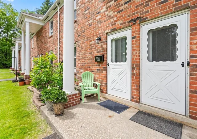 Homes for sale in South Burlington, VT | 425 Dorset St #10, South Burlington, VT 05403 | MLS# 5092073