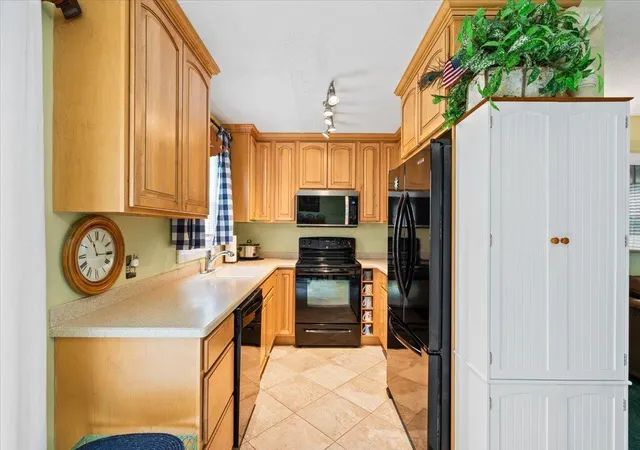 Homes for sale in South Burlington, VT | 425 Dorset St #10, South Burlington, VT 05403 | MLS# 5092073
