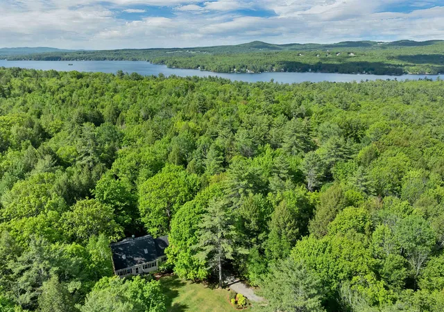 2nd image of 490 Meredith Center Rd, Laconia, NH 03246 | MLS# 5092114