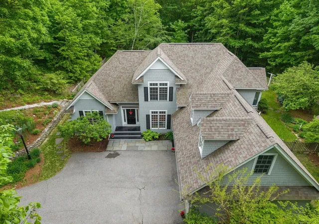 Photo 2 of Single family home for sale at 86 Wildwood Ct, Shelburne, VT 05482 | MLS# 5092138 | Listing updated on 2026-06-08