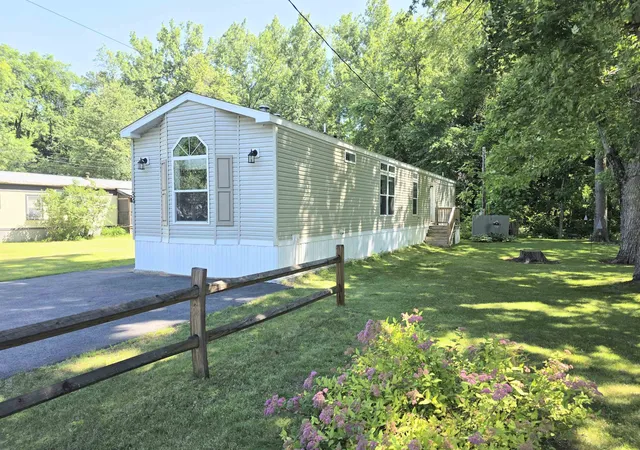 Photo 3 of Manufactured home for sale at 34 Stevens Dr, Concord, NH 03301 | MLS# 5092145 | Listing updated on 2026-07-10