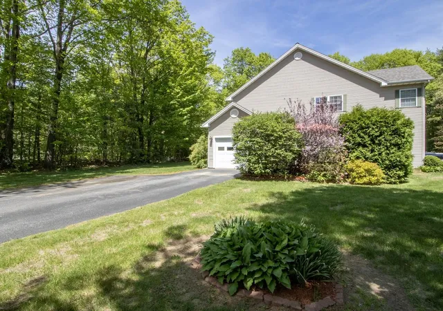 Townhouse for sale at 4 Donald Dr, Milton, VT 05468 | MLS# 5092155